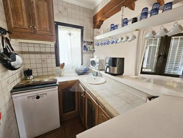 Casa independiente en calle Òliba