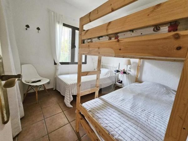 Casa independiente en calle Òliba