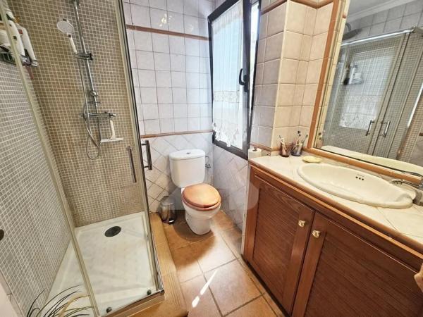 Casa independiente en calle Òliba