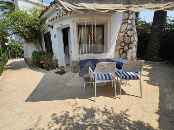 Casa independiente en calle Òliba