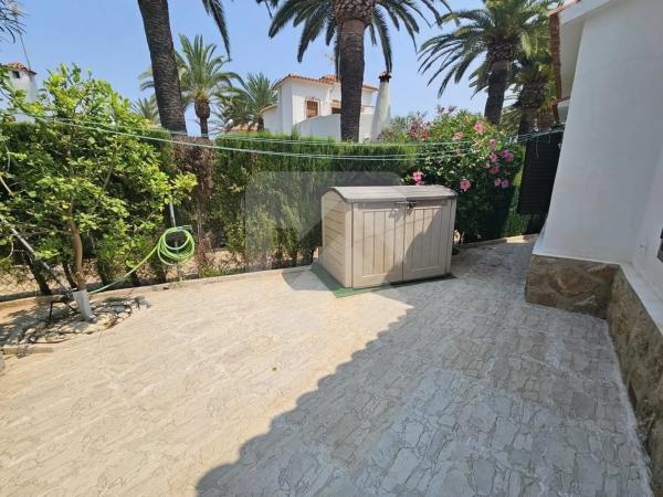 Casa independiente en calle Òliba