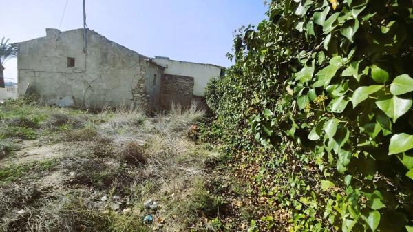 Chalet pareado en calle Navarro Ramón