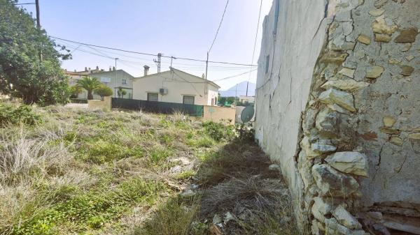 Chalet pareado en calle Navarro Ramón