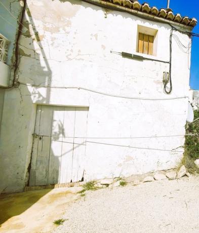 Chalet pareado en calle Navarro Ramón