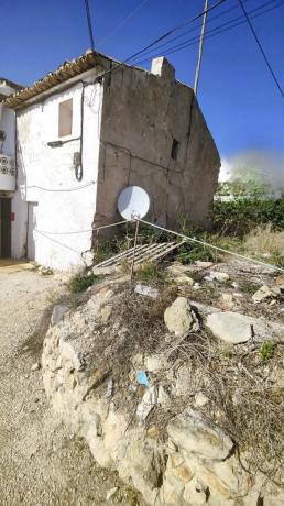 Chalet pareado en calle Navarro Ramón