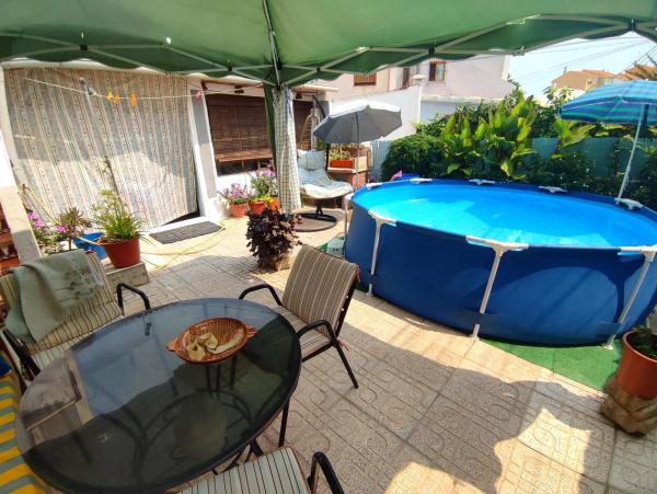 Chalet adosado en CL Aigues