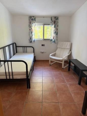 Chalet adosado en CL Paz La