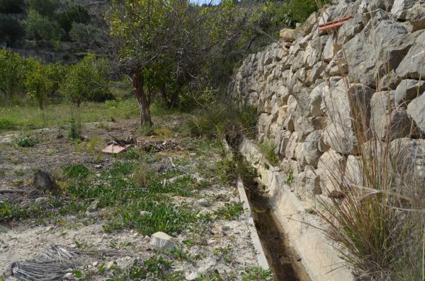 Finca rústica en partida alt de charquer s/n