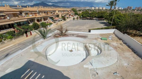 Autopromoción Villa en la Font