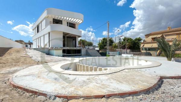 Autopromoción Villa en la Font