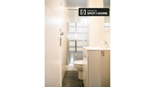 Apartamento de 3 dormitorios en alquiler en Campamento, Madrid