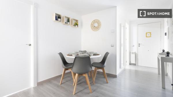 Habitación en piso de 3 habitaciones en alquiler en Casa de Campo, Madrid