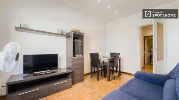 Piso de 3 habitaciones en alquiler en Sants-Badal, Barcelona.