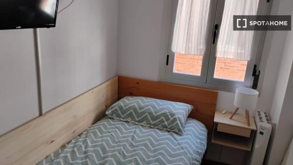 Habitación en piso compartido en Alcalá de Henares.
