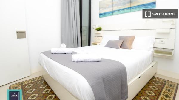 Se alquila piso de 2 dormitorios en Vegueta, Las Palmas.