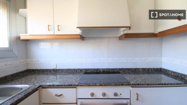 Piso de 3 habitaciones en alquiler en El Carmel, Barcelona