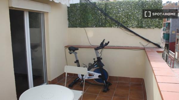 Piso de 3 habitaciones en alquiler en El Carmel, Barcelona