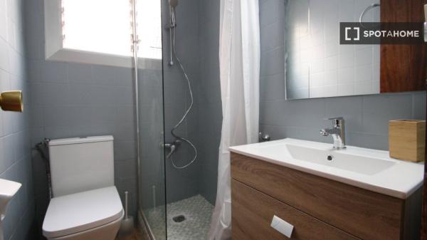 Piso de 3 habitaciones en alquiler en El Carmel, Barcelona