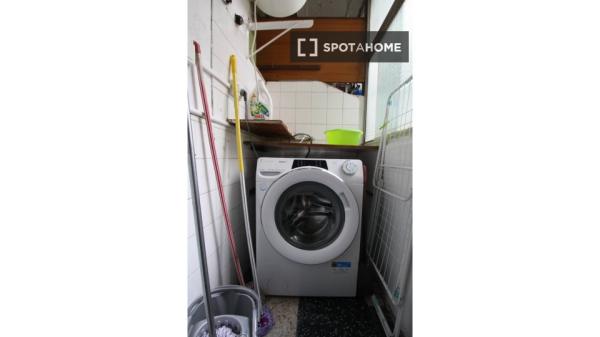 Piso de 3 habitaciones en alquiler en El Carmel, Barcelona