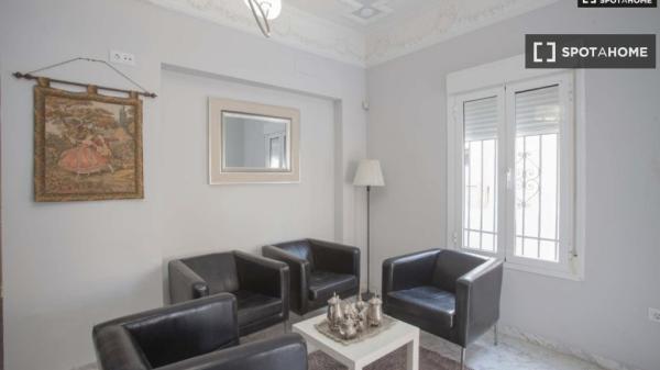 Chambre en colocation à louer à El Porvenir, Séville