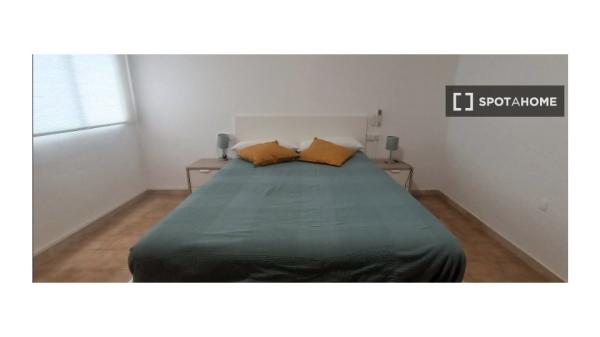 Piso de 3 habitaciones en alquiler en El Carmel, Barcelona