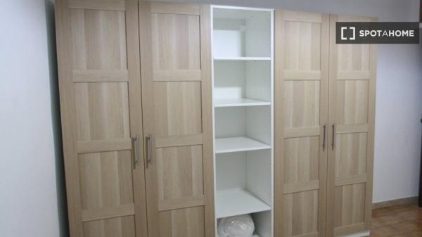 Piso de 3 habitaciones en alquiler en El Carmel, Barcelona