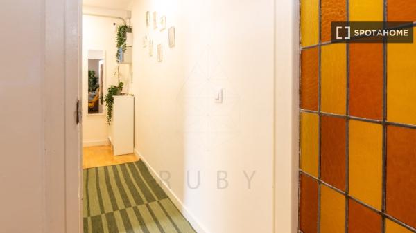 Piso en alquiler de 3 habitaciones en La Torrassa, Barcelona