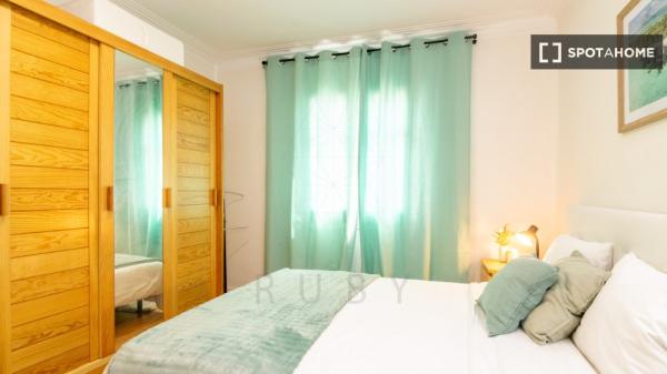 Piso en alquiler de 3 habitaciones en La Torrassa, Barcelona