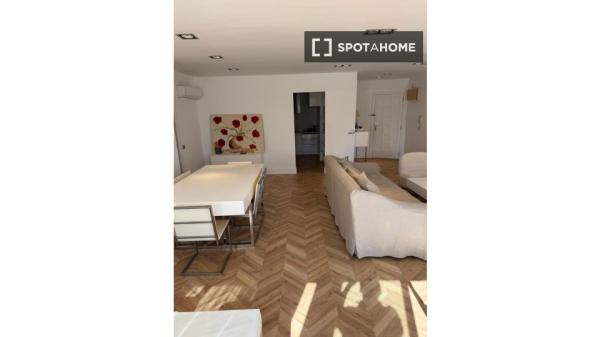 Se alquila apartamento de 4 habitaciones en Sueca, Valencia.