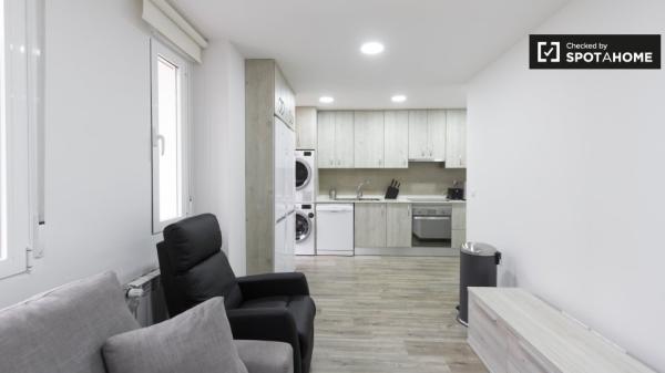 Room in shared flat, Quintana, Madrid