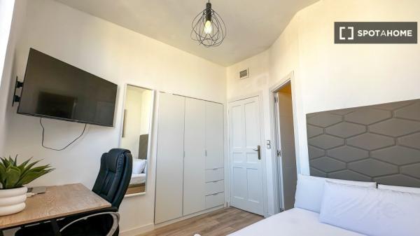 Zimmer in einer Wohngemeinschaft in Madrid