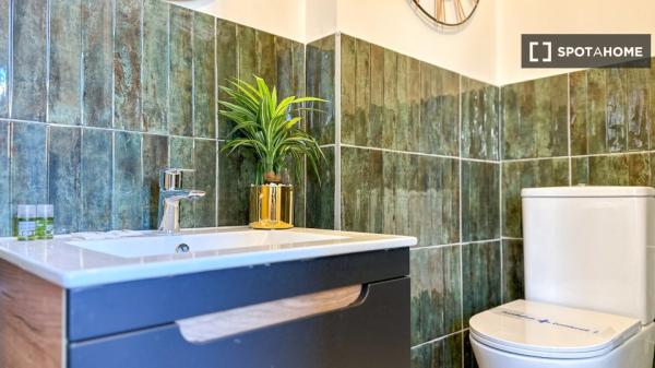 Zimmer in einer Wohngemeinschaft in Madrid