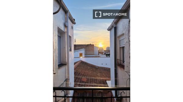 Piso de 2 habitaciones en alquiler en San Diego, Madrid.