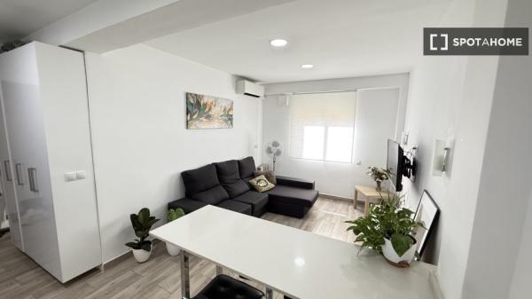 Pokój we wspólnym mieszkaniu w València