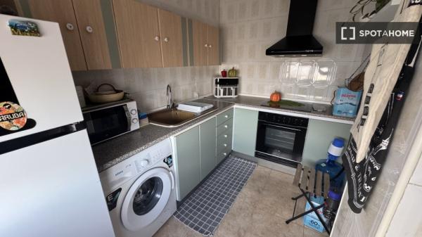 Pokój we wspólnym mieszkaniu w València