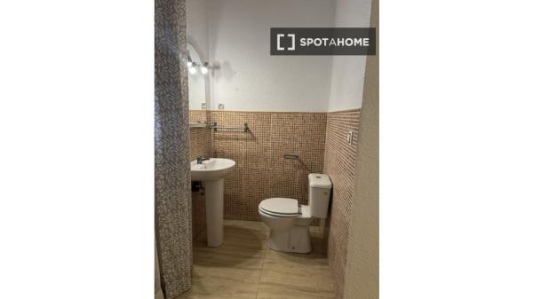 Pokój we wspólnym mieszkaniu w Maladze