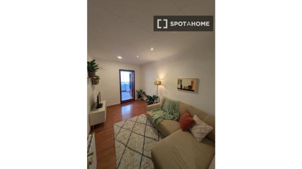 Apartamento de 3 dormitorios en alquiler en Sant Andreu, Barcelona