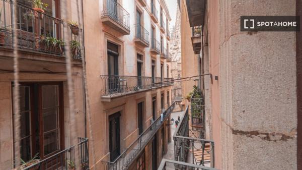 Habitación en piso compartido en barcelona.