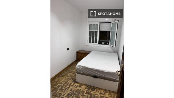Chambre en colocation à louer à Porta, Barcelone
