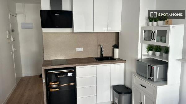 Estudio en alquiler en el Poble Sec, Barcelona