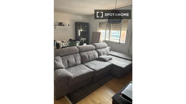 Pokój we wspólnym mieszkaniu w Rubí