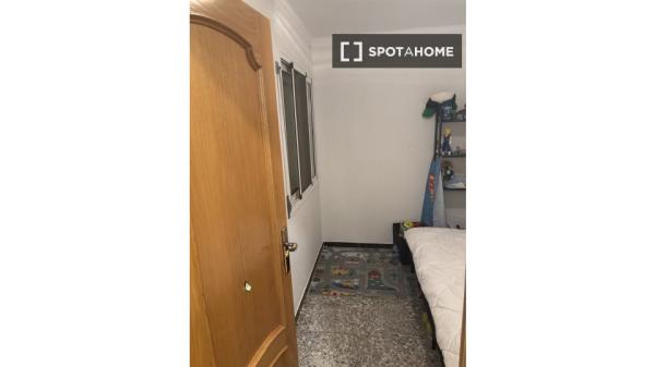 Pokój we wspólnym mieszkaniu w Rubí