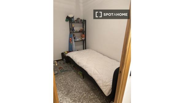 Pokój we wspólnym mieszkaniu w Rubí