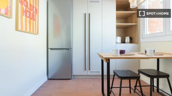 Estudio en alquiler en El Poble Sec, Barcelona
