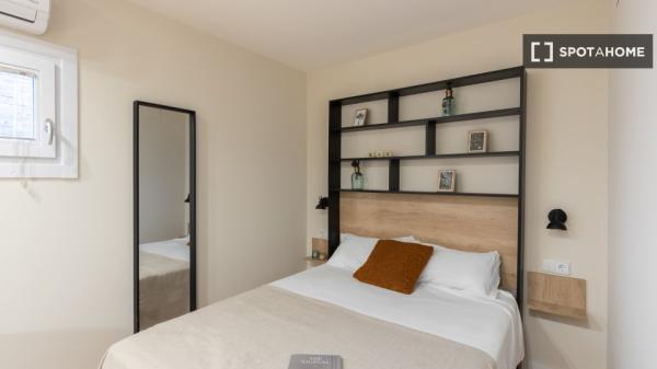 Estudio en alquiler en El Poble Sec, Barcelona