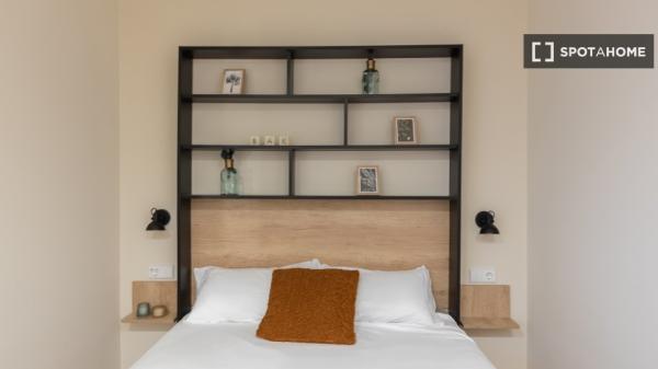 Estudio en alquiler en El Poble Sec, Barcelona