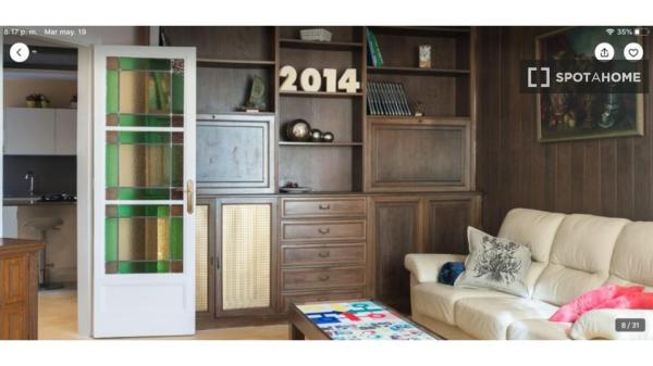 Se alquila piso de 4 habitaciones en La Nova Esquerra.