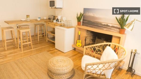 Room in shared apartment in Donostia / San Sebastián