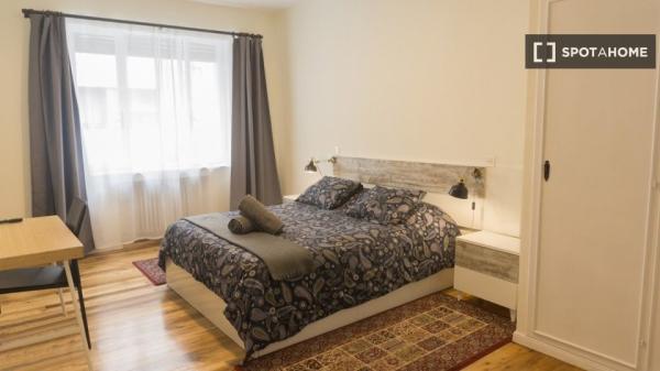 Room in shared apartment in Donostia / San Sebastián