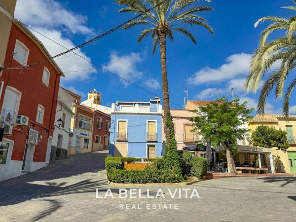 Villa en Hondón de las Nieves